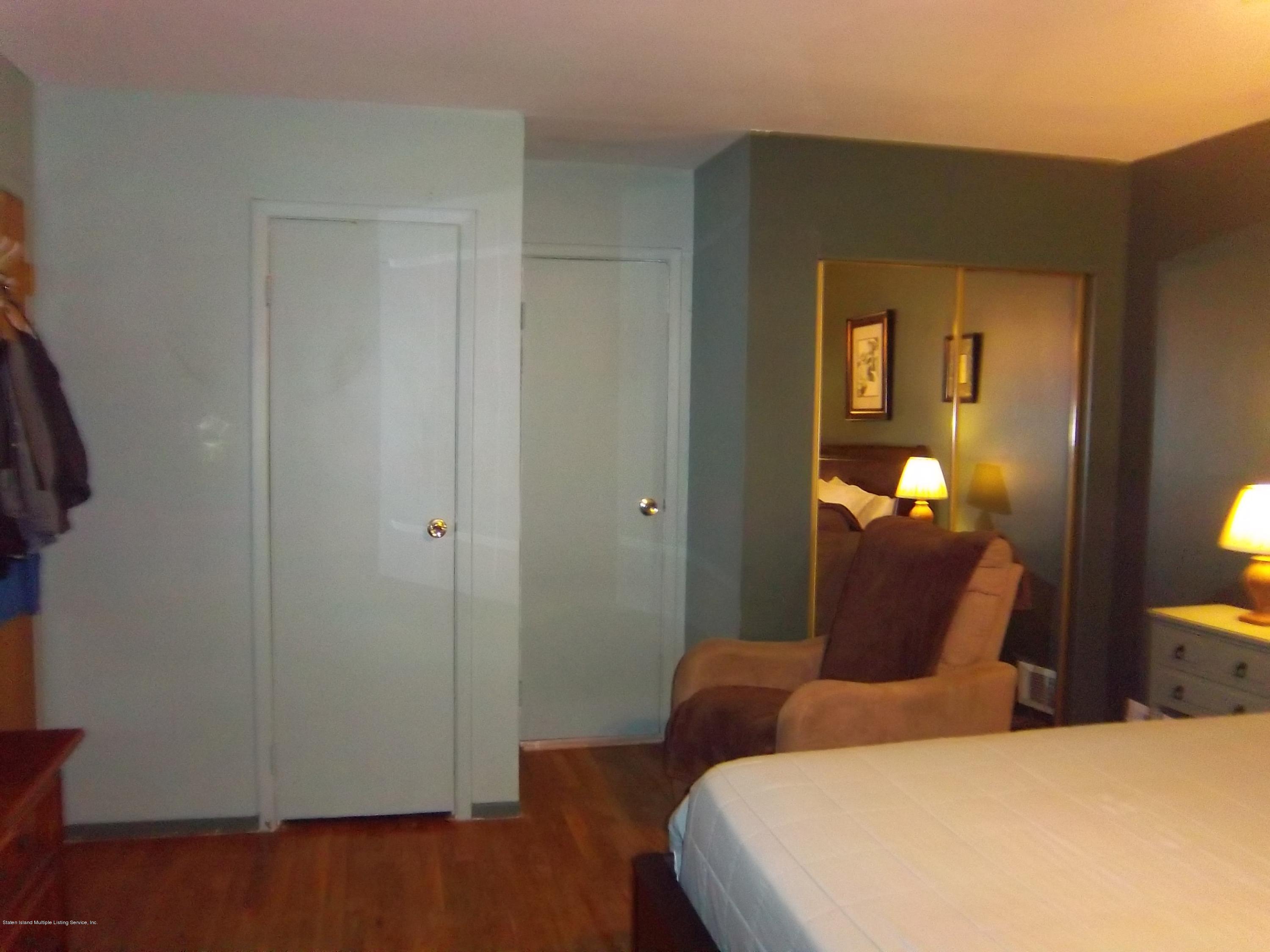 29 Signs Road Staten Island, NY 10314 - Photo 20 of 33 085