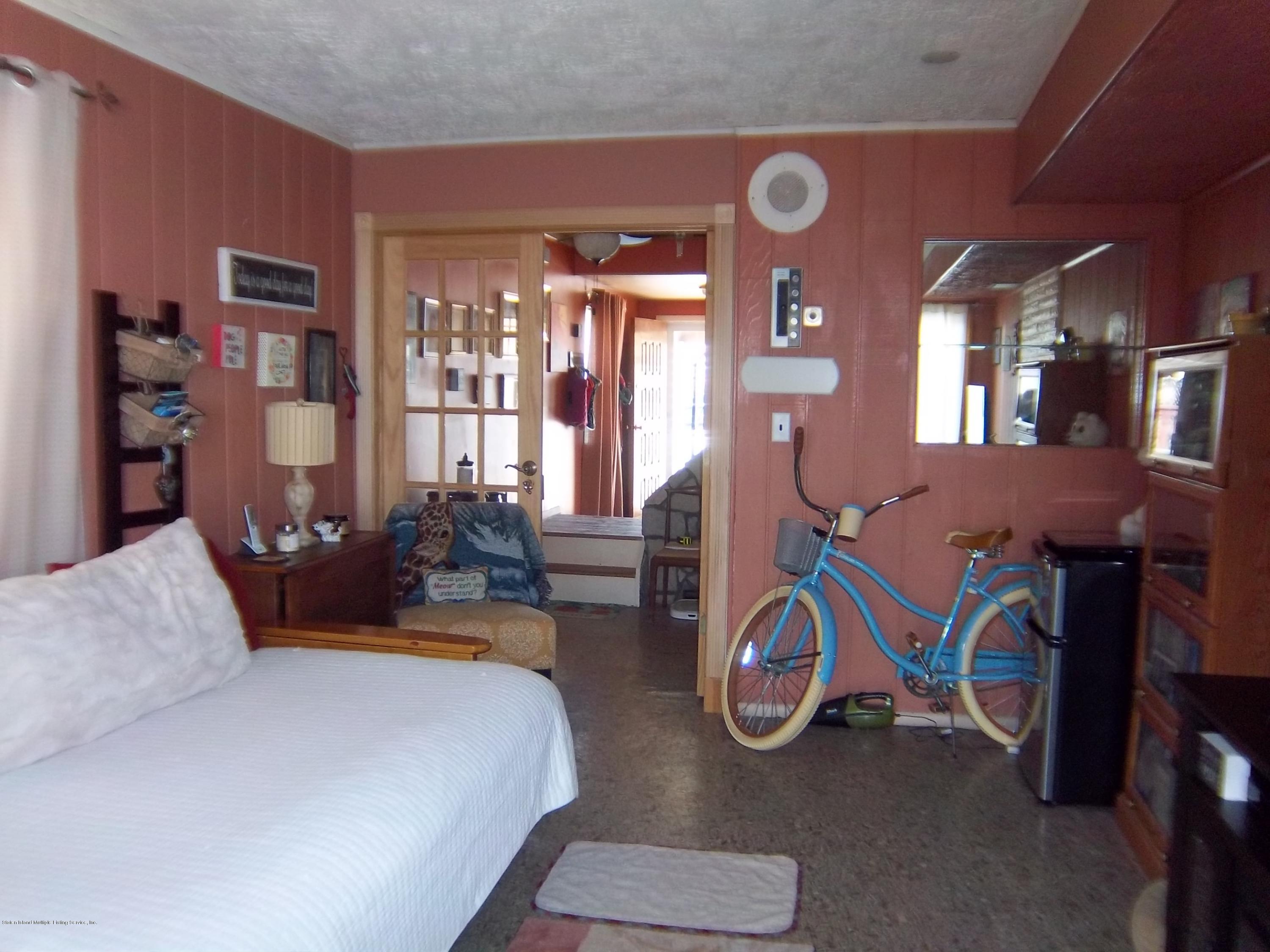 29 Signs Road Staten Island, NY 10314 - Photo 6 of 33 099