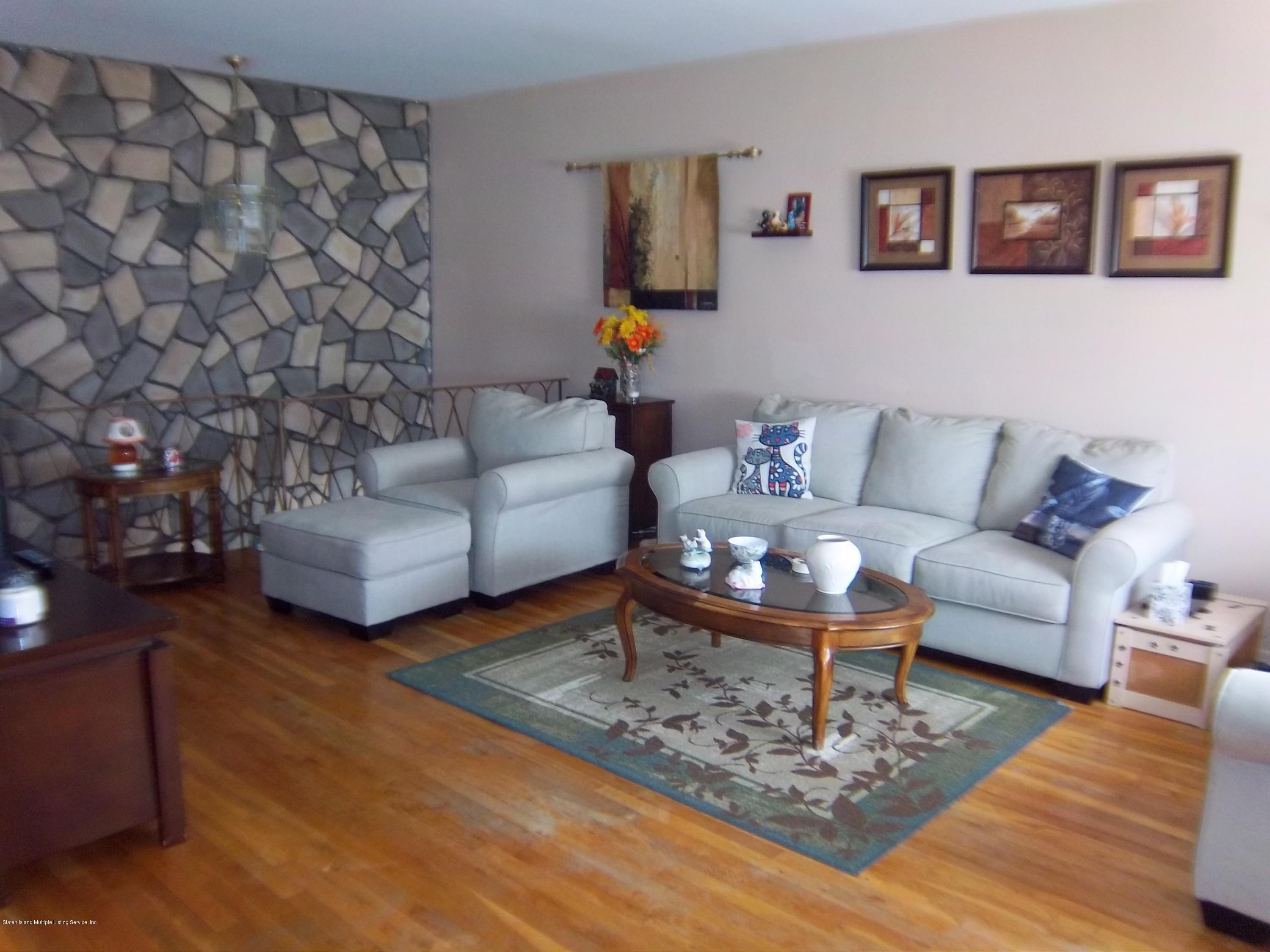 29 Signs Road Staten Island, NY 10314 - Photo 9 of 33 075