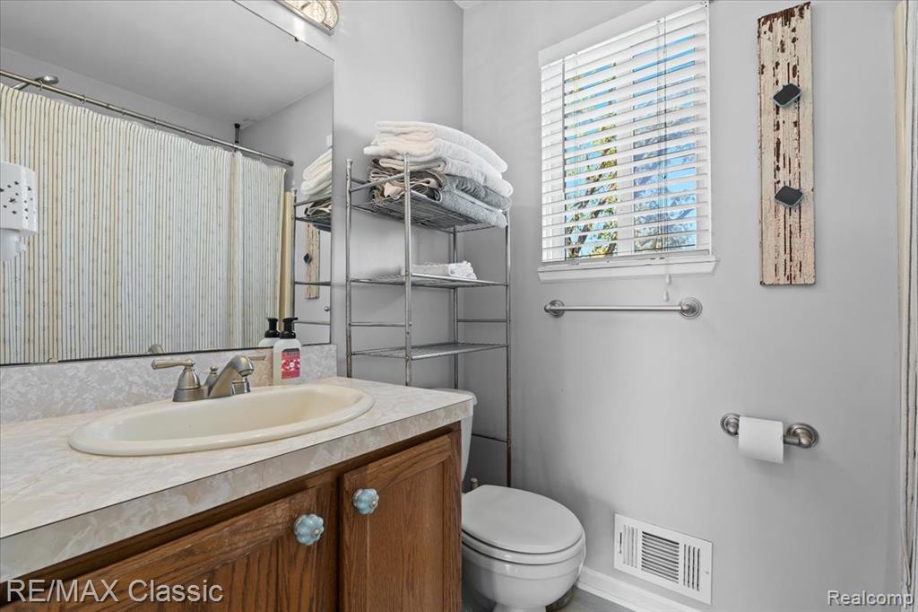 10979 Milford Road Holly, MI 48442 - Photo 17 of 41 Gallery Image 17