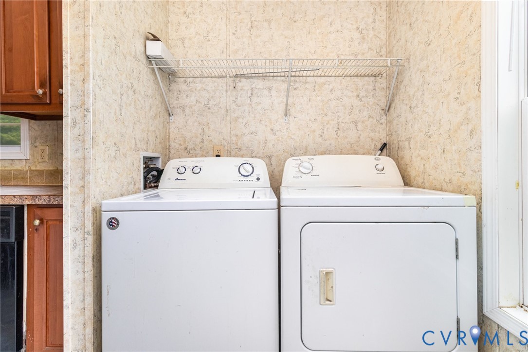 1292 Mt Prospect Road Laneview, VA 22504 - Photo 10 of 25 a utility room with dryer and washer
