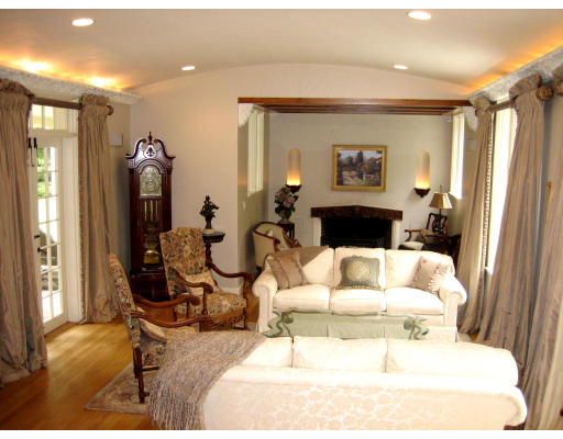 121 Meadowbrook Road Weston, MA 02493 - Photo 5 of 9