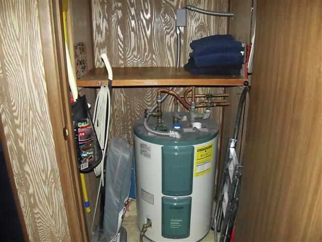 8366 Ridge Drive Show Low, AZ 85901 - Photo 6 of 13 Gallery Image 6