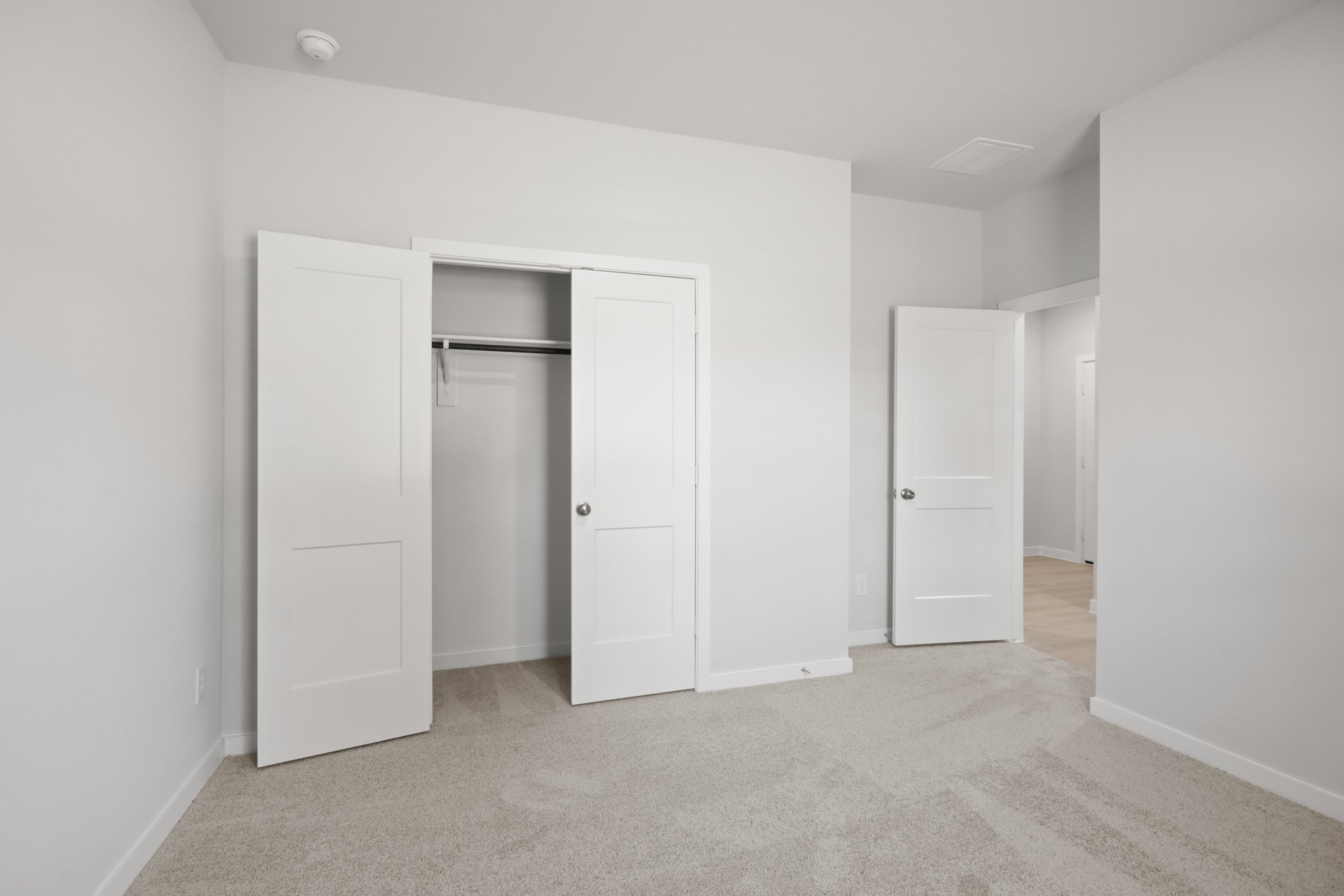 129 Byu Bnd Boulevard Angleton, TX 77515 - Photo 14 of 25 a view of an empty room