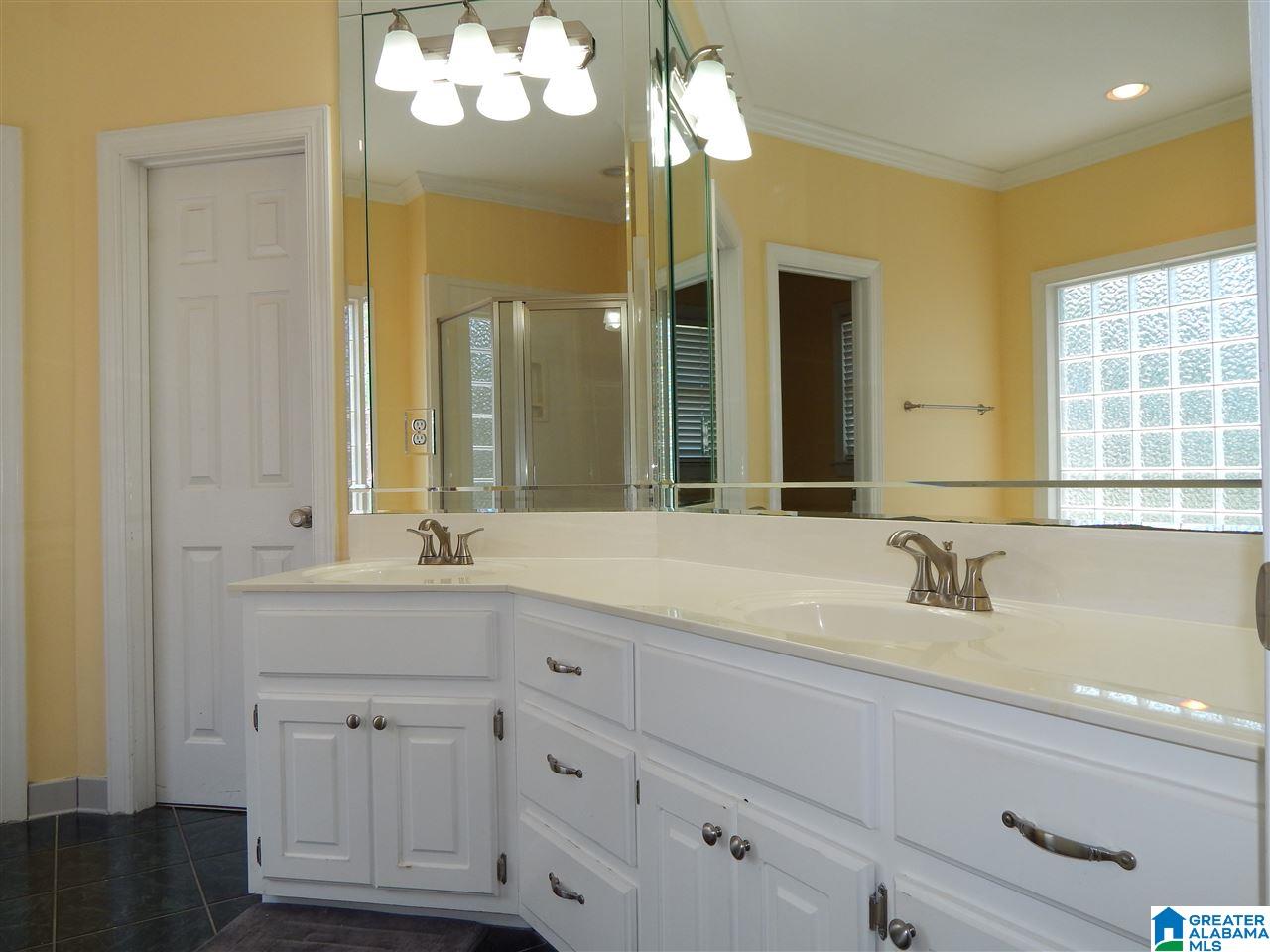 1018 Oak Tree Road Birmingham, AL 35244 - Photo 12 of 26