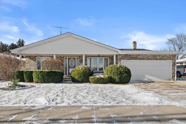 $389,900 | 2138 25th Avenue, Kenosha, WI 53140