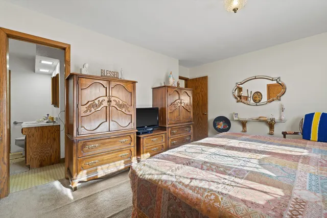 $389,900 | 2138 25th Avenue, Kenosha, WI 53140