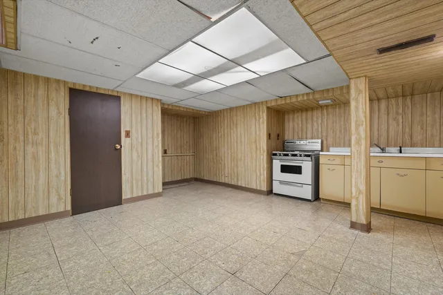 $389,900 | 2138 25th Avenue, Kenosha, WI 53140