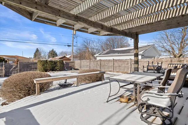 $389,900 | 2138 25th Avenue, Kenosha, WI 53140