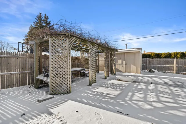 $389,900 | 2138 25th Avenue, Kenosha, WI 53140