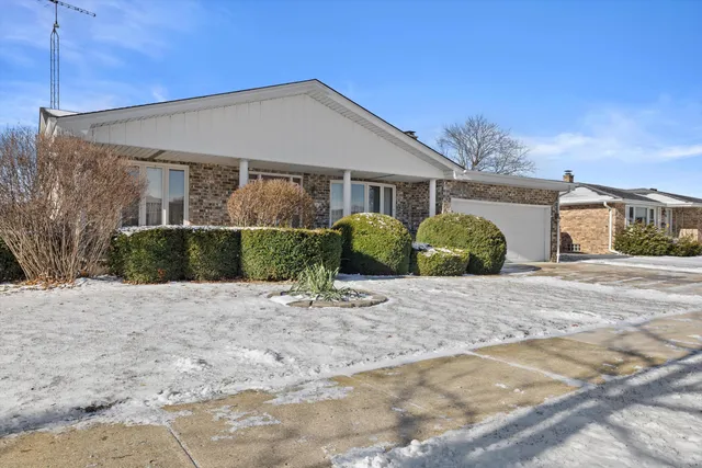$389,900 | 2138 25th Avenue, Kenosha, WI 53140