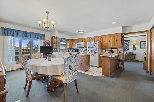 $389,900 | 2138 25th Avenue, Kenosha, WI 53140