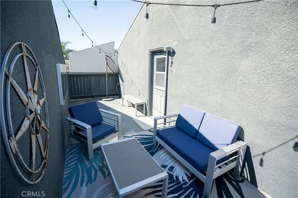 $3,700 | 320 12th Street, Unit 5, Seal Beach, CA 90740