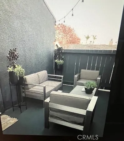 $3,700 | 320 12th Street, Unit 5, Seal Beach, CA 90740