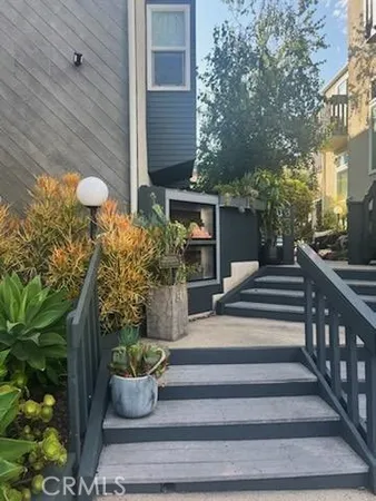 $3,700 | 320 12th Street, Unit 5, Seal Beach, CA 90740