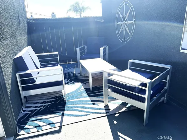 $3,700 | 320 12th Street, Unit 5, Seal Beach, CA 90740