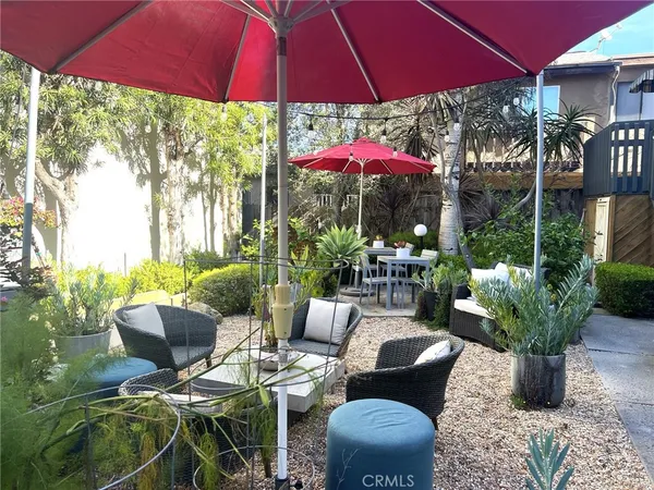 $3,750 | 320 12th Street, Unit 5, Seal Beach, CA 90740