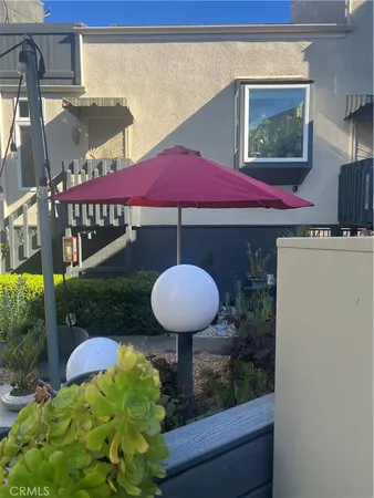 $3,700 | 320 12th Street, Unit 5, Seal Beach, CA 90740