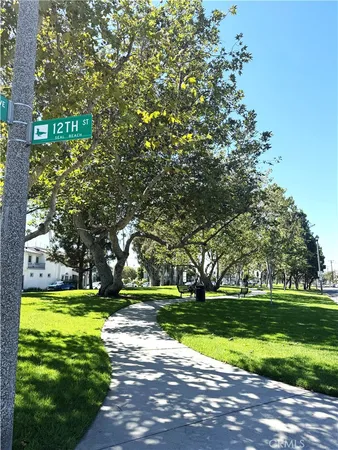 $3,700 | 320 12th Street, Unit 5, Seal Beach, CA 90740