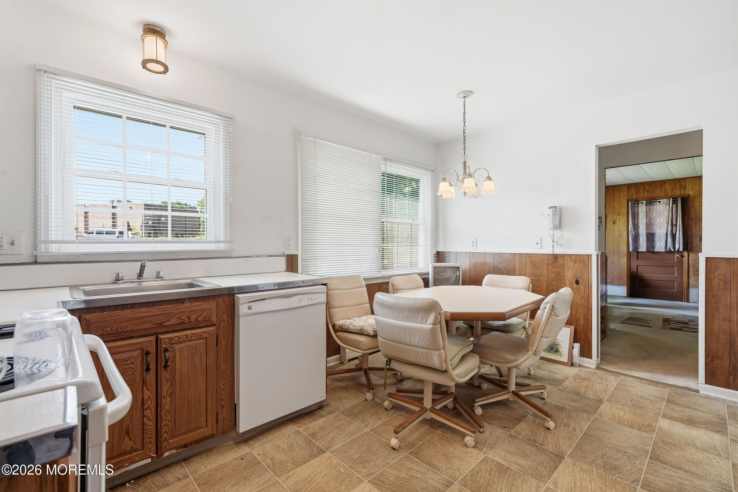 11 Jumping Brook Road Neptune Township, NJ 07753 - Photo 16 of 41 047