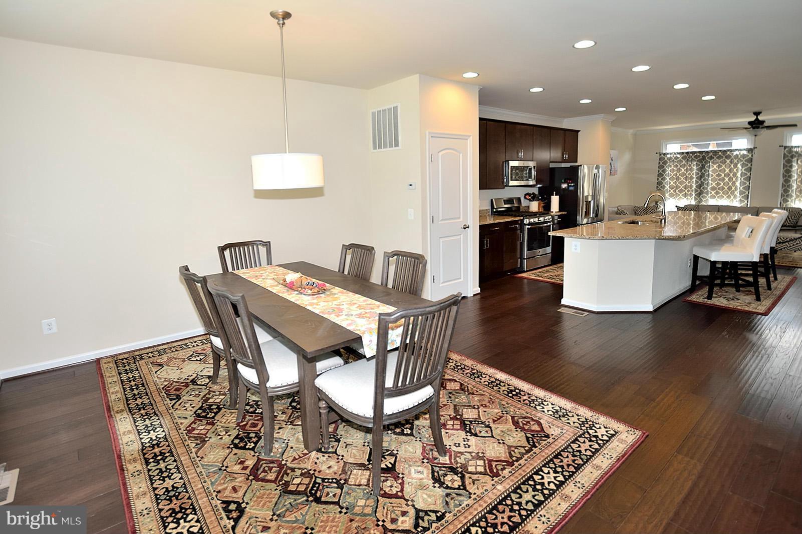 25278 Arrowroot Terrace Chantilly, VA 20152 - Photo 10 of 20 Dining Room