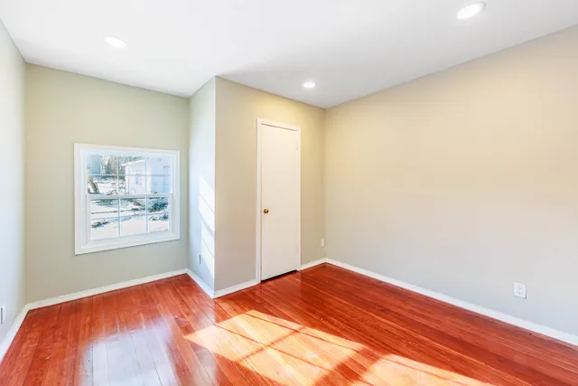 $279,900 | 643 Wing Street, Elgin, IL 60123