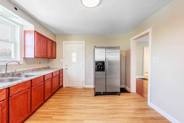 $279,900 | 643 Wing Street, Elgin, IL 60123