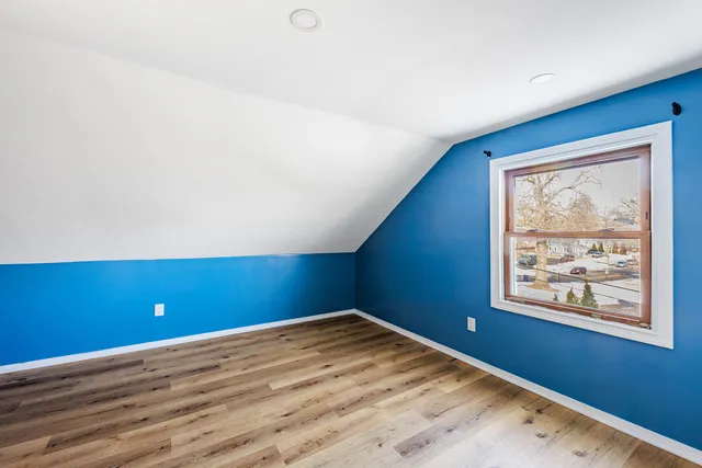 $279,900 | 643 Wing Street, Elgin, IL 60123