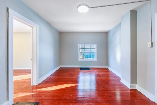 $279,900 | 643 Wing Street, Elgin, IL 60123