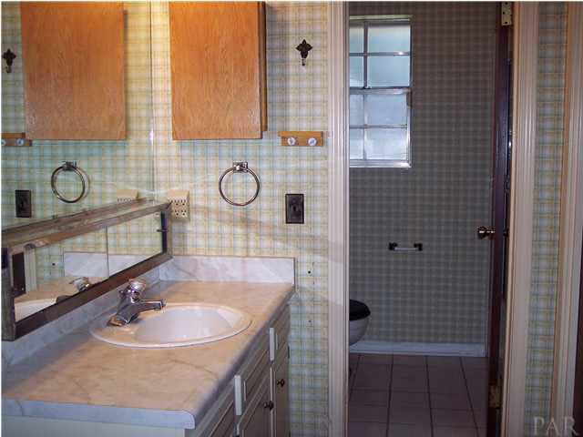8235 Emperor Road Pensacola, FL 32514 - Photo 12 of 22 Gallery Image 12