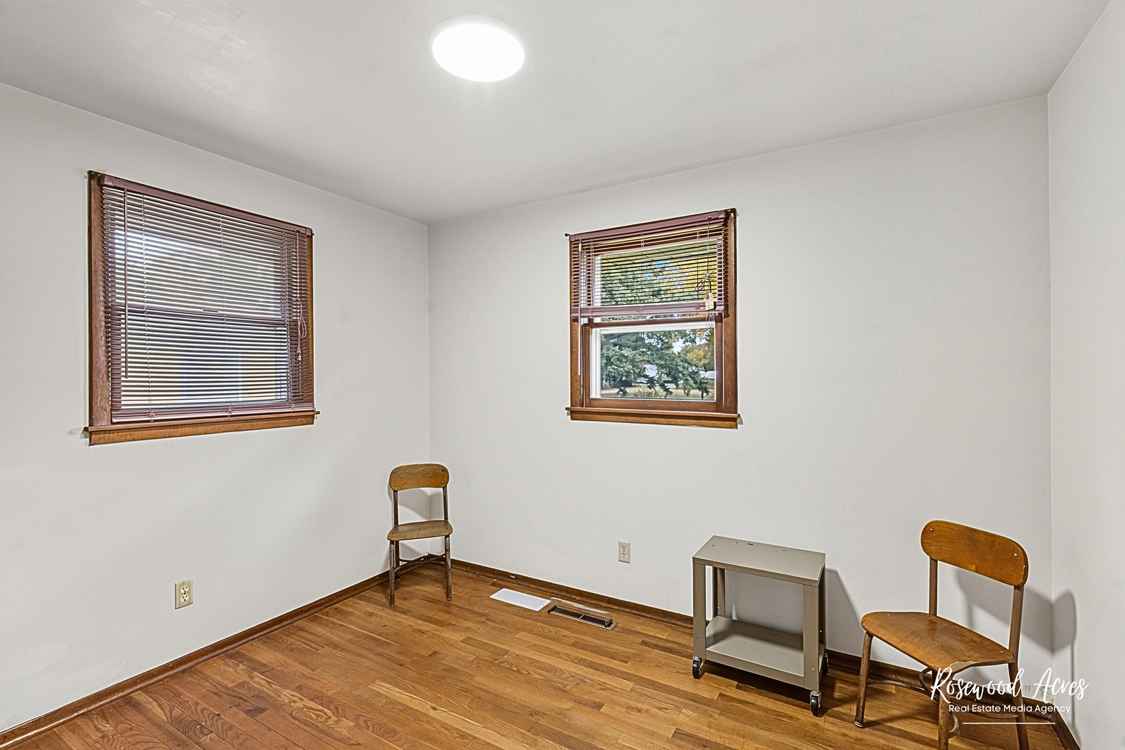 2308 1500 South Kankakee, IL 60901 - Photo 13 of 22 a view of a workspace with furniture and a window