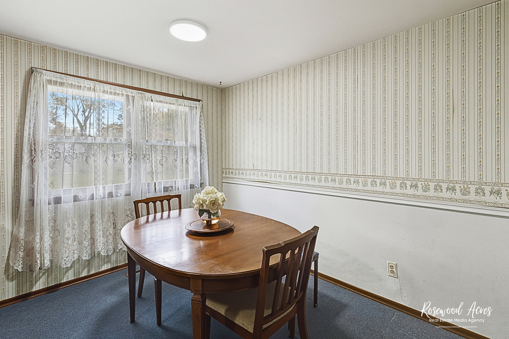 2308 1500 South Kankakee, IL 60901 - Photo 6 of 22 a view of a dining room with furniture window and outside view