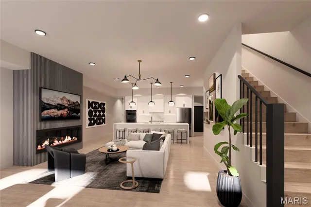 $790,000 | 1121 South Main Street, Unit 112, St. Charles, MO 63301