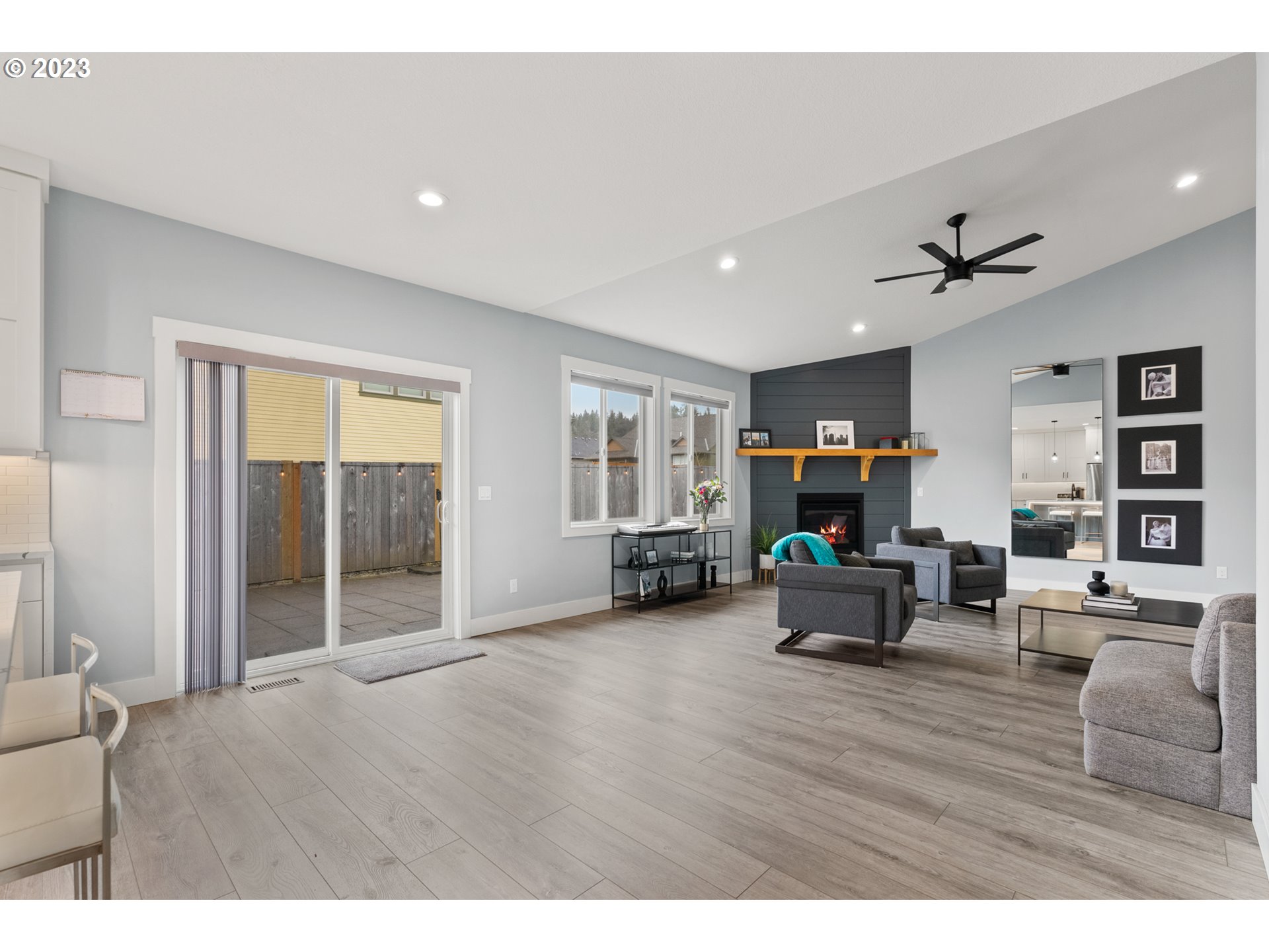 819 Riley Drive Northeast Silverton, OR 97381 - Photo 5 of 32