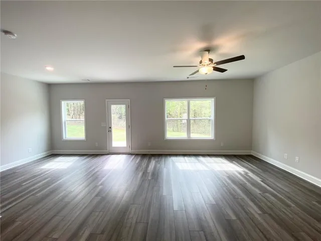 $2,050 | 159 Station Overlook Drive, Auburn, GA 30011