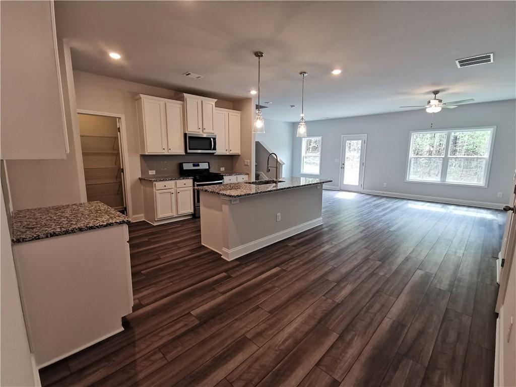 159 Station Overlook Drive Auburn, GA 30011 - Photo 5 of 27