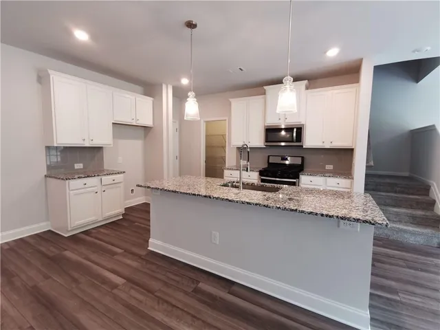 $2,050 | 159 Station Overlook Drive, Auburn, GA 30011