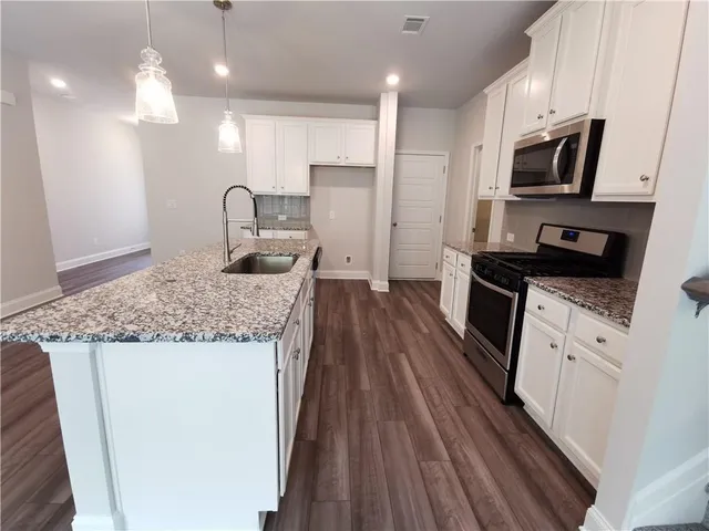 $2,050 | 159 Station Overlook Drive, Auburn, GA 30011