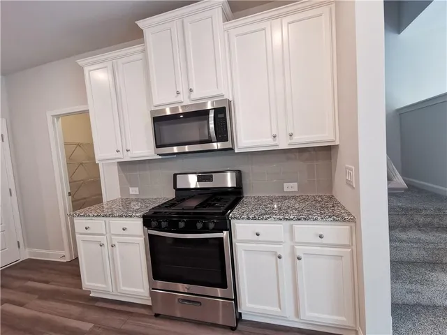 $2,050 | 159 Station Overlook Drive, Auburn, GA 30011