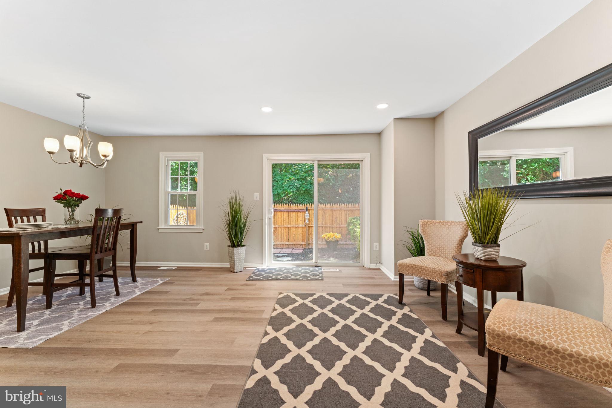 8573 Chester Grove Court Springfield, VA 22153 - Photo 5 of 39 Gallery Image 5