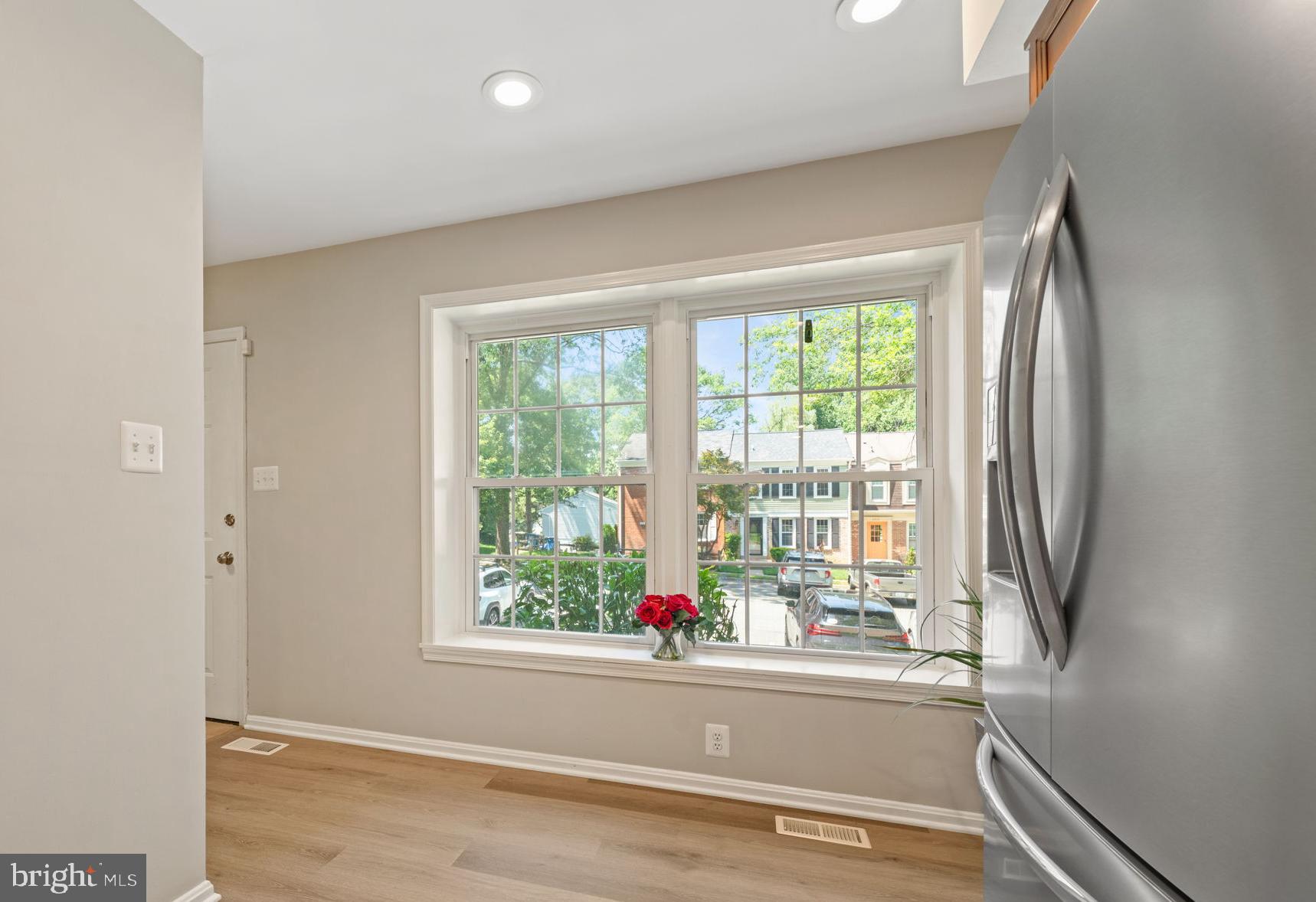 8573 Chester Grove Court Springfield, VA 22153 - Photo 10 of 39 Gallery Image 10