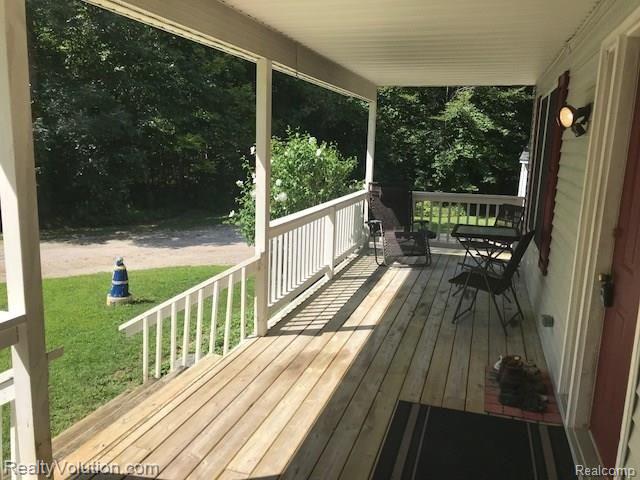 627 Harsen Road Lapeer, MI 48446 - Photo 18 of 19 IMG_4062.jpg