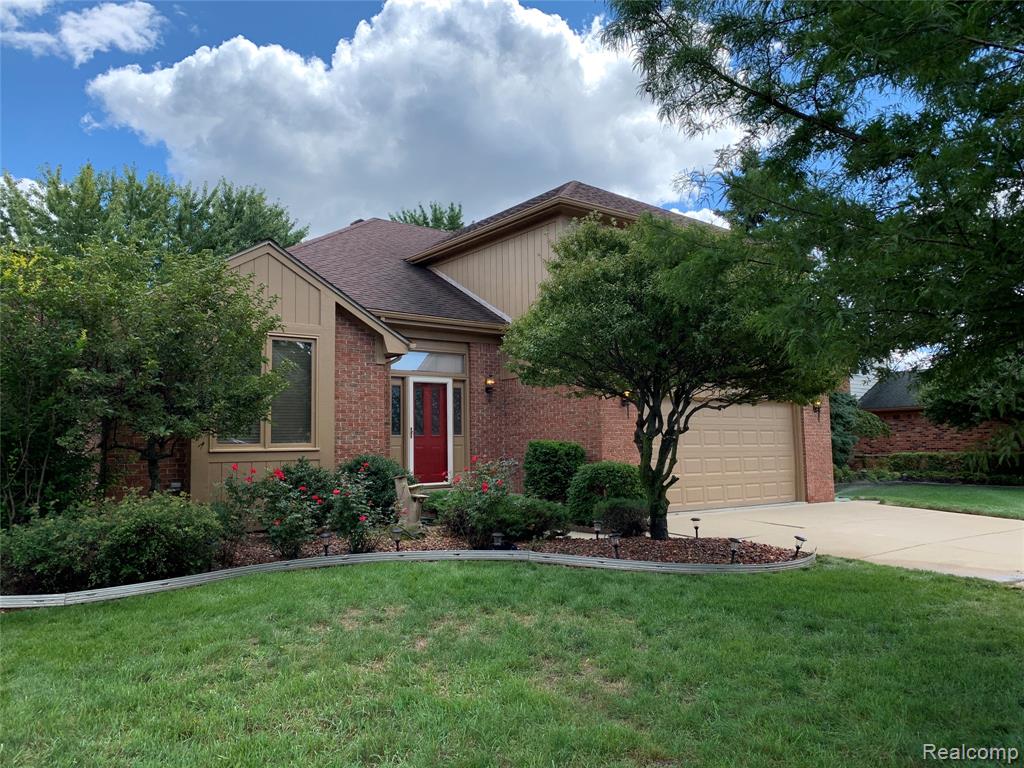 3263 Primrose Drive Rochester, MI 48307 - Photo 1 of 33
