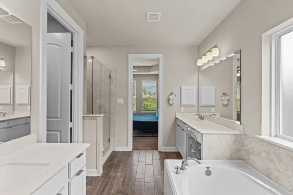 $2,600 | 1302 Lake Mija Court, Seabrook, TX 77586