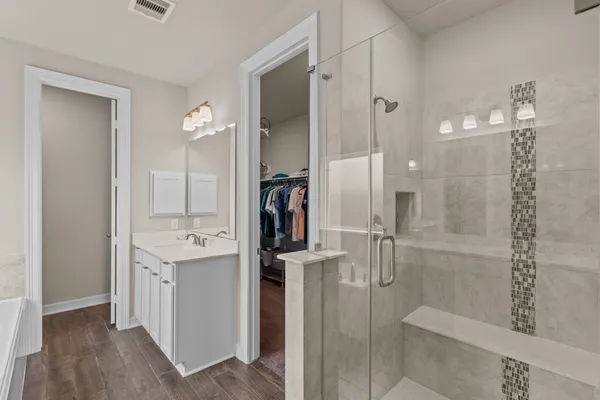 $2,600 | 1302 Lake Mija Court, Seabrook, TX 77586