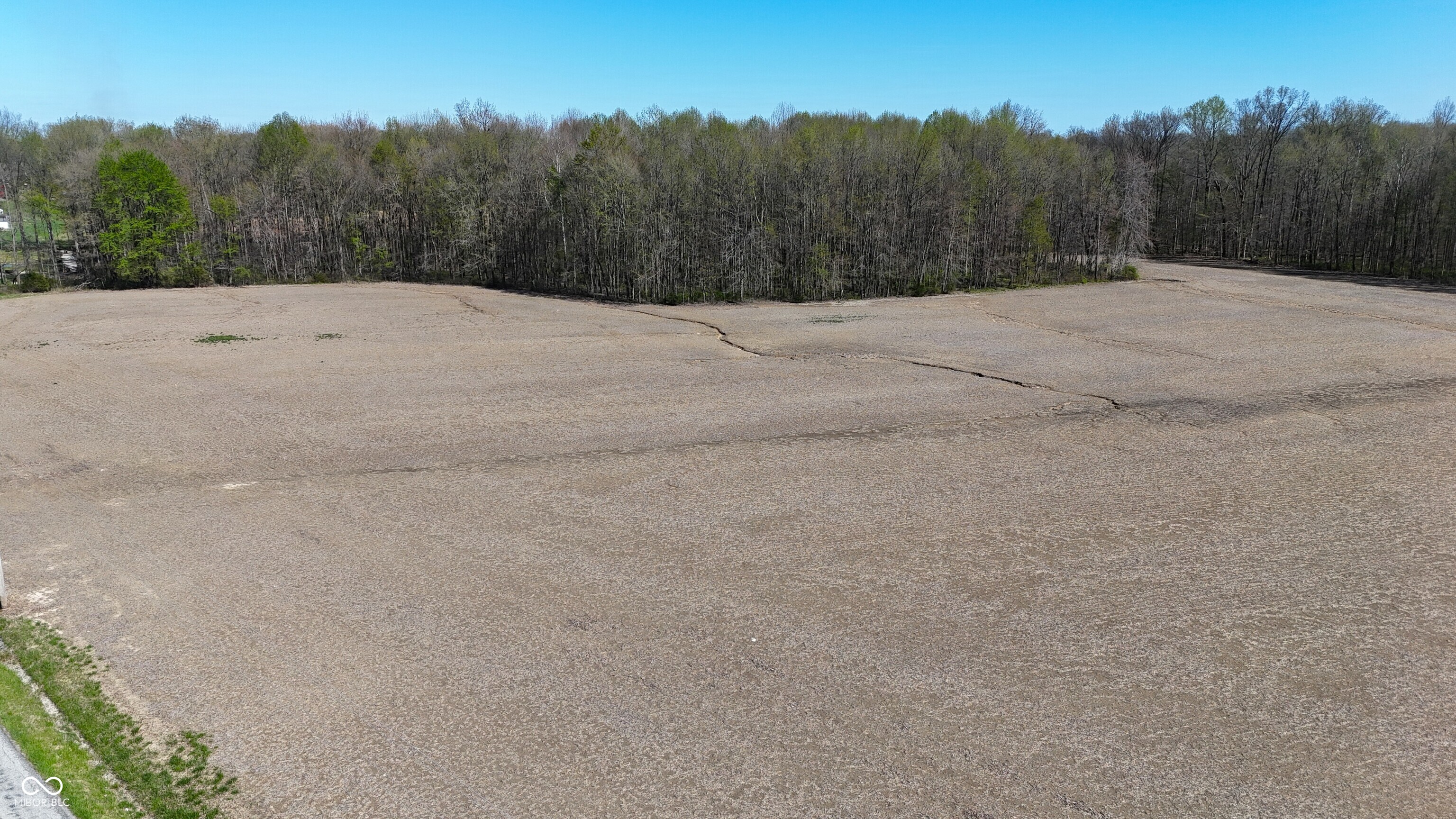 5401 West Deaver Road Columbus, IN 47201 - Photo 23 of 46