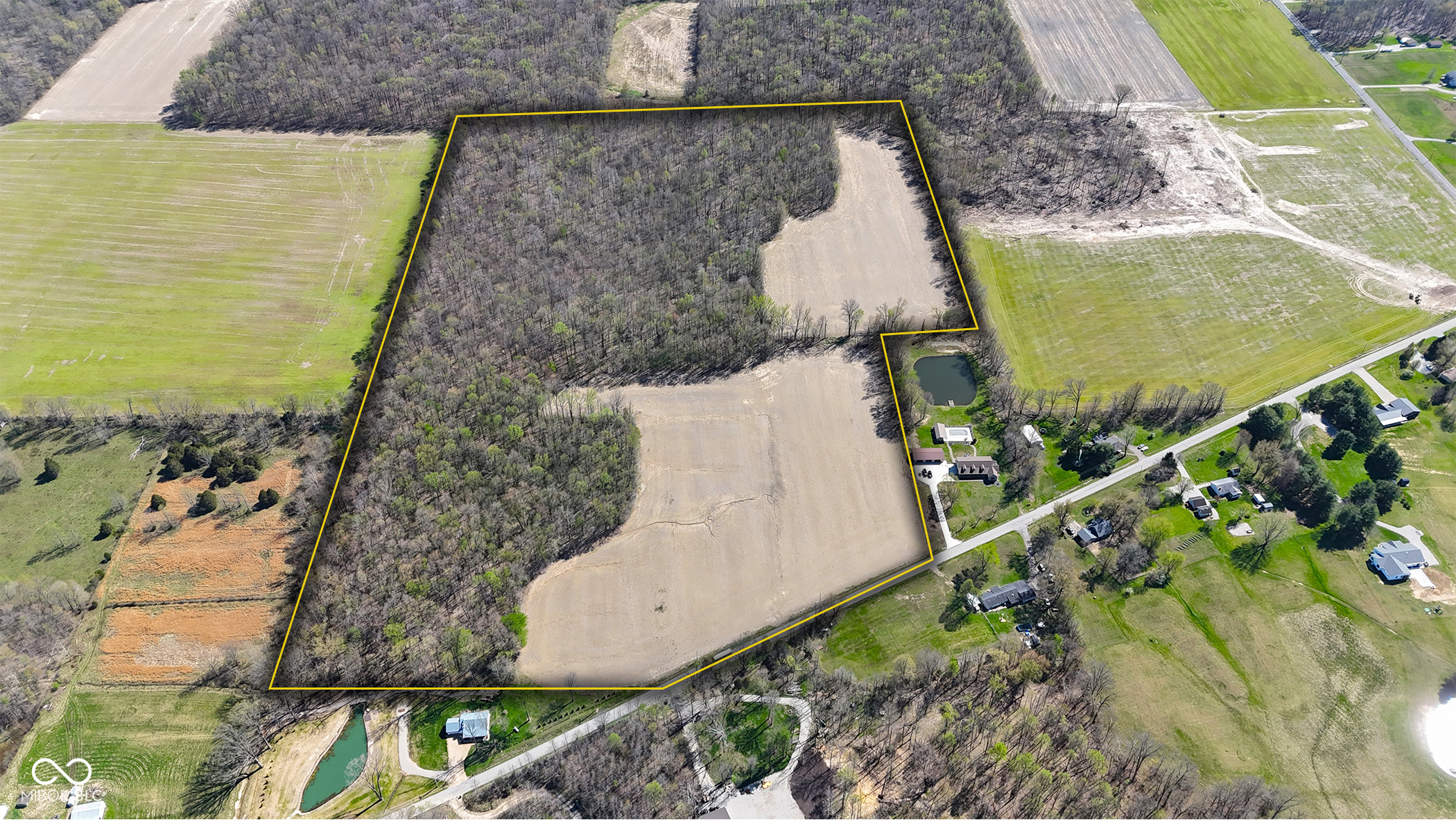 5401 West Deaver Road Columbus, IN 47201 - Photo 3 of 46