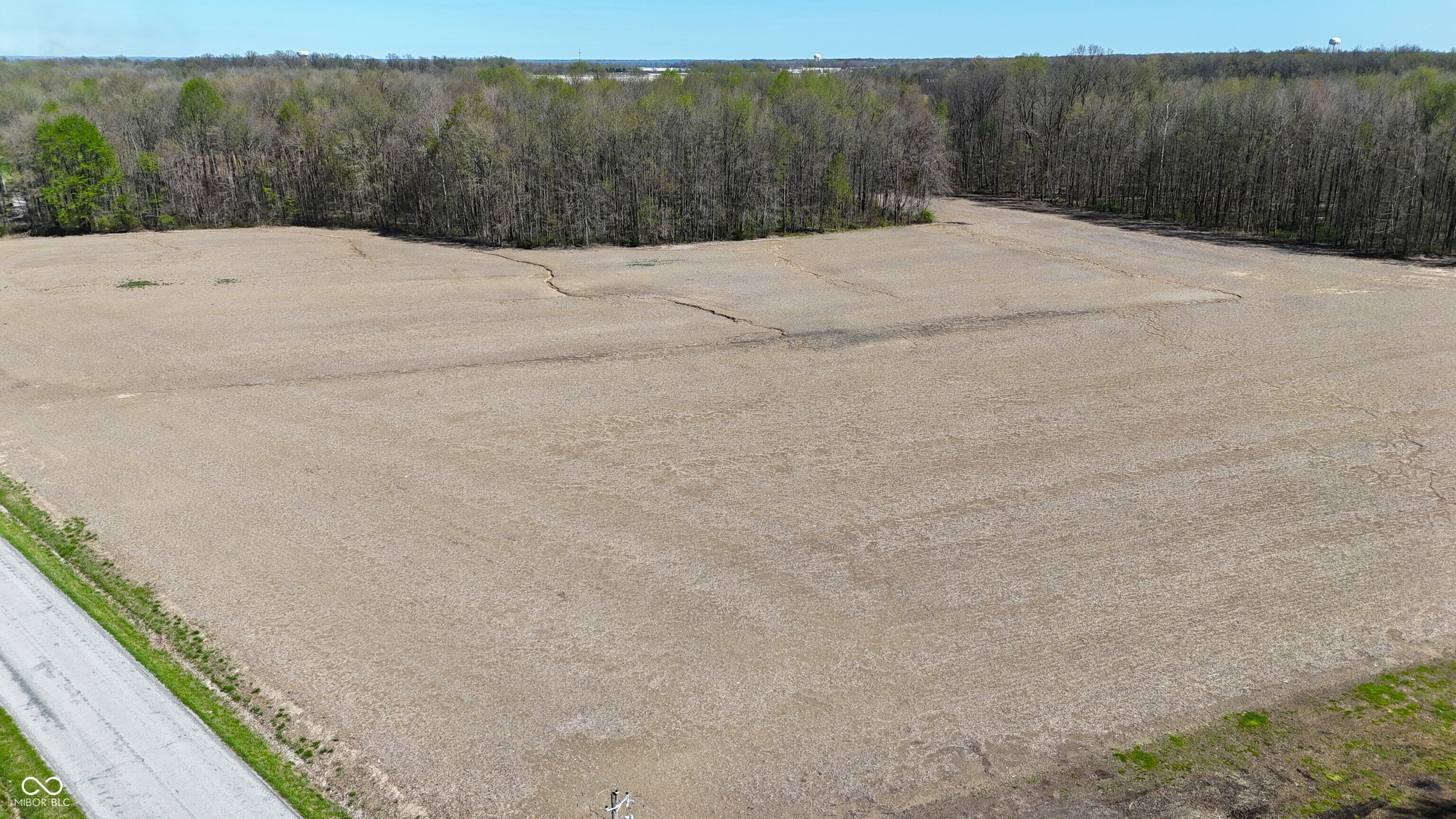 5401 West Deaver Road Columbus, IN 47201 - Photo 6 of 46