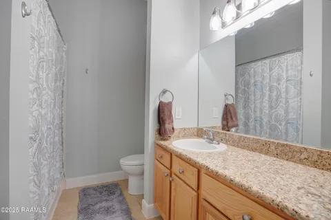 $240,000 | 201 Settlers Trace Boulevard, Unit 2414, Lafayette, LA 70508