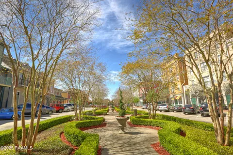 $240,000 | 201 Settlers Trace Boulevard, Unit 2414, Lafayette, LA 70508